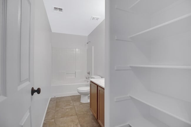 Building Photo - 9547 E Belmont Ave