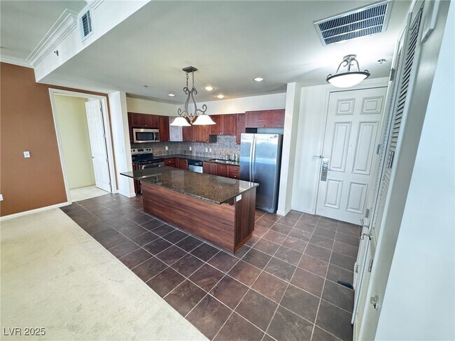 Primary Photo - 2405 W Serene Ave