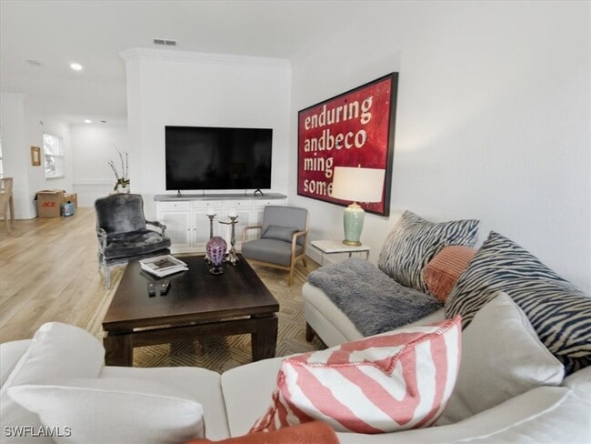 Building Photo - 6876 Redbay Park Rd