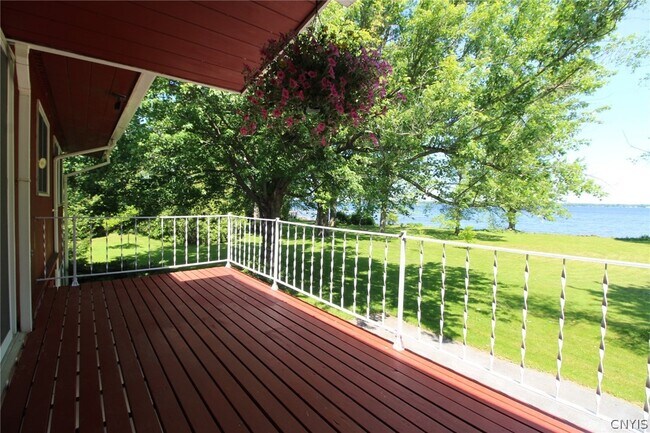 Building Photo - 6363 Muskrat Bay Rd