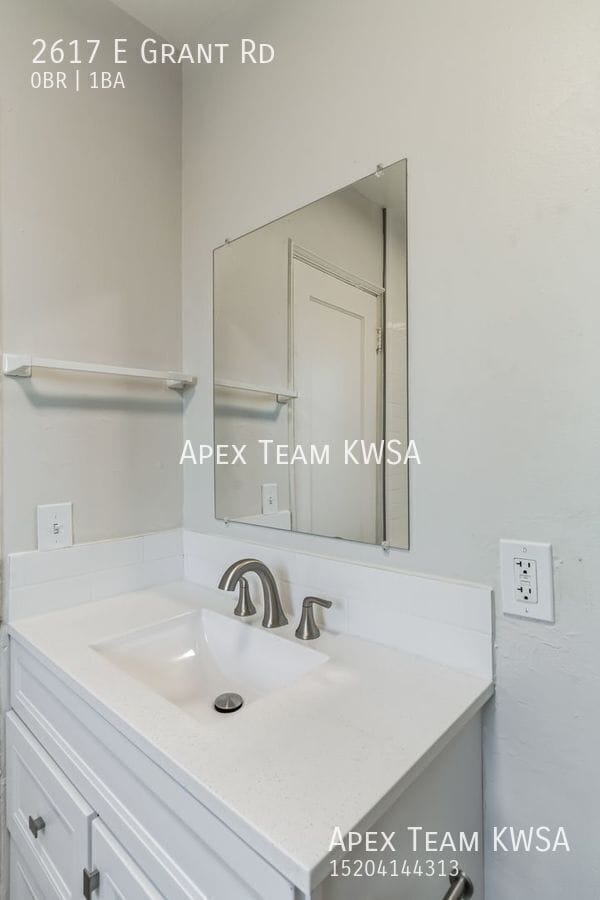 Building Photo - 2617 E Grant Rd