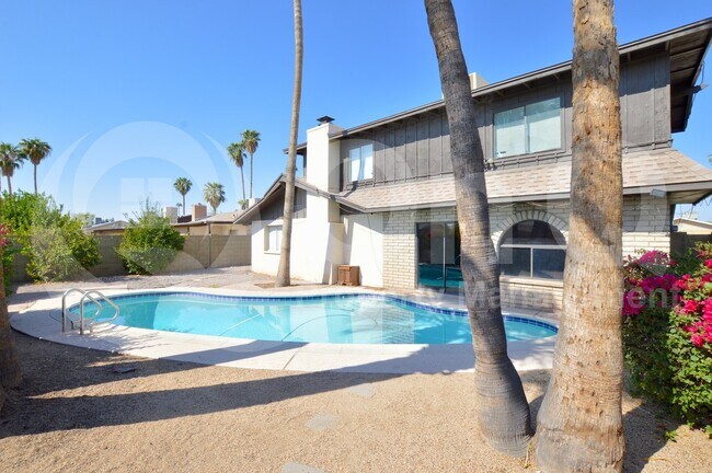 Building Photo - 1623 E Palmcroft Dr