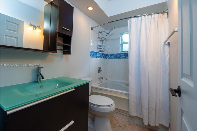 Building Photo - 5490 SW 57th Ave