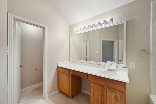 Building Photo - 19907 Parkstone Bend Ln