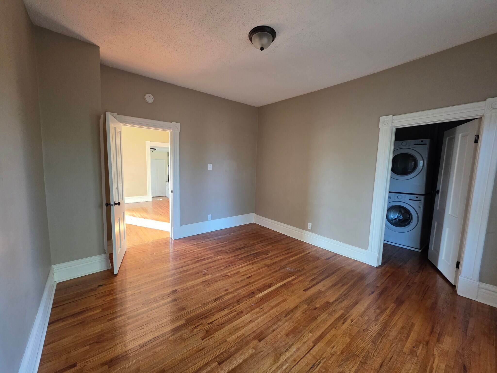 Master - 3112 5th Ave S