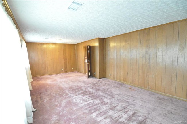 Building Photo - 5758 Carriage Hills Dr