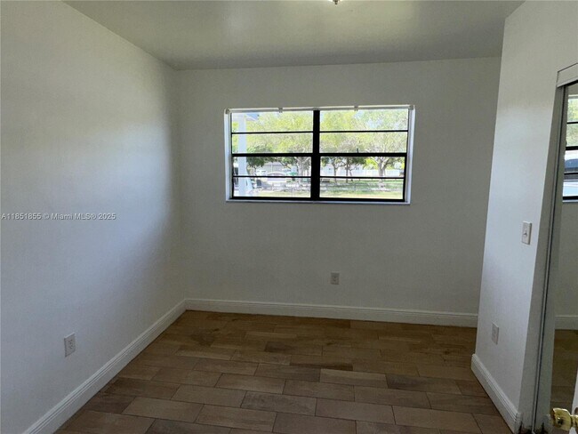 Building Photo - 10840 SW 222nd Dr