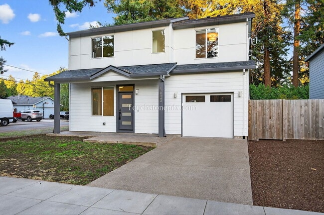 Building Photo - 13838 SE Knight St