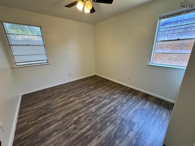 Building Photo - 109 Wood Cir