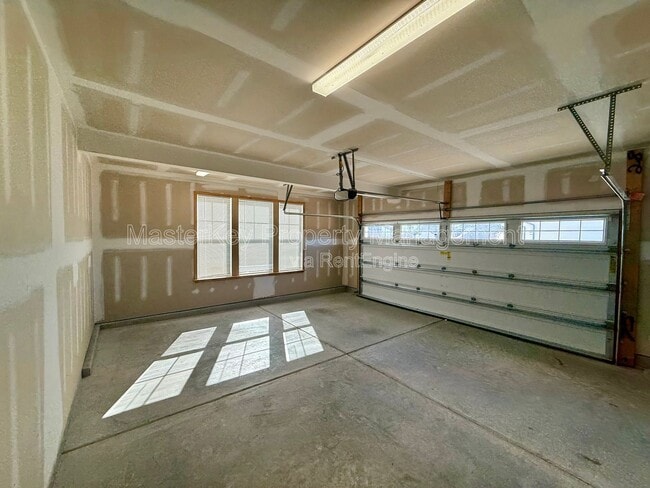 Building Photo - 75 N Clearbrook Ct