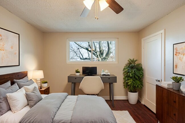 Building Photo - 4217 Gault Pl NE