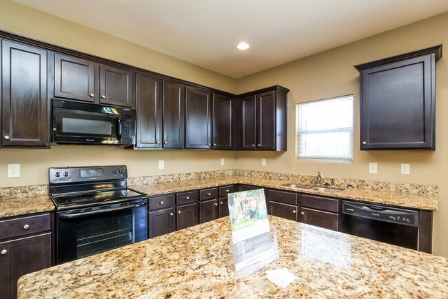 Building Photo - 1088 Sandy Bank Ct NE