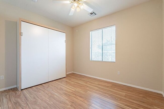 Building Photo - 7602 W Starry Night Ln