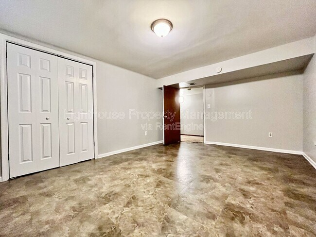 Building Photo - 1745 Dawes Ct SE