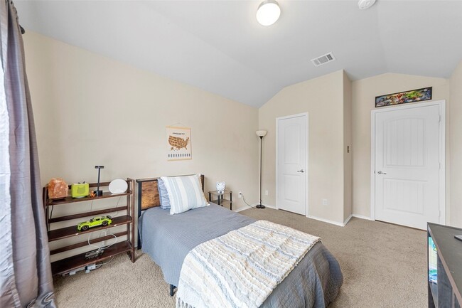 Building Photo - 1514 Greenbrier Dr