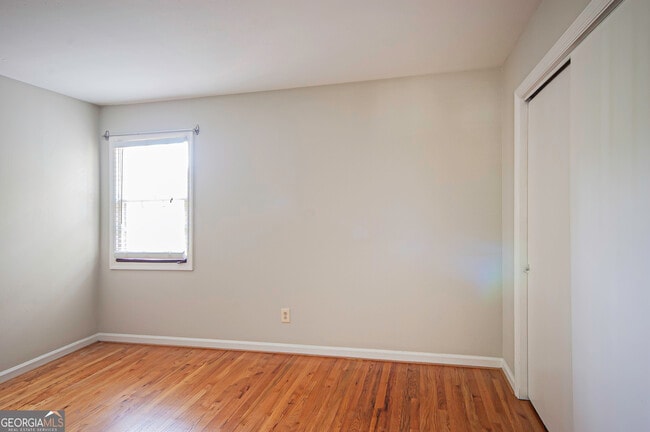 Building Photo - 3099 Colonial Way