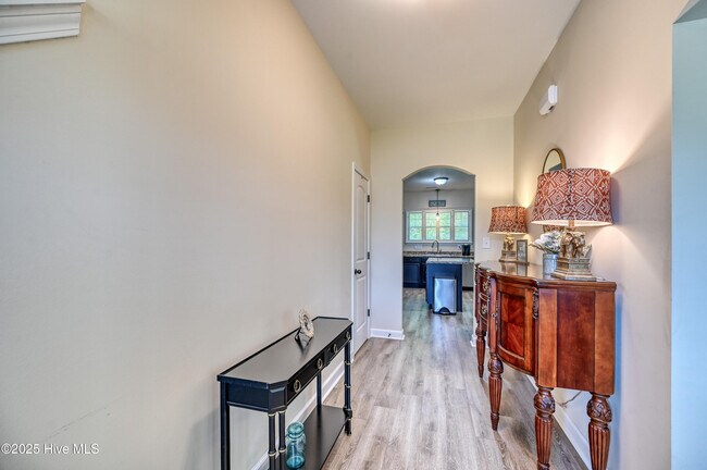 Building Photo - 307 Windward Landing