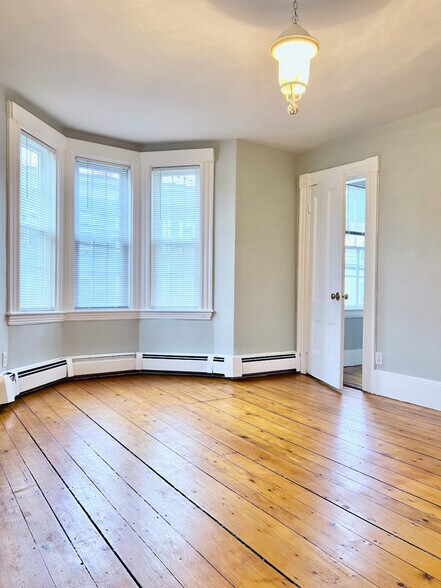 Building Photo - 252 Walden St