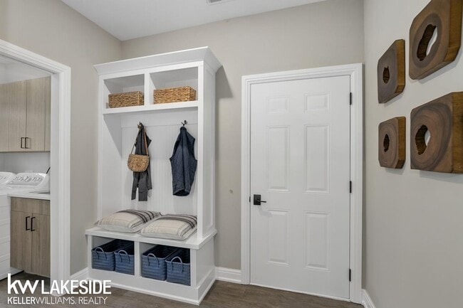 Building Photo - 1550 Tribute Dr