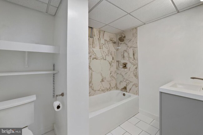 Building Photo - 10802 Blossom Ln