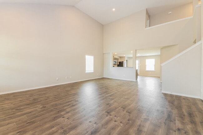 Building Photo - 2609 Hutchins Dr