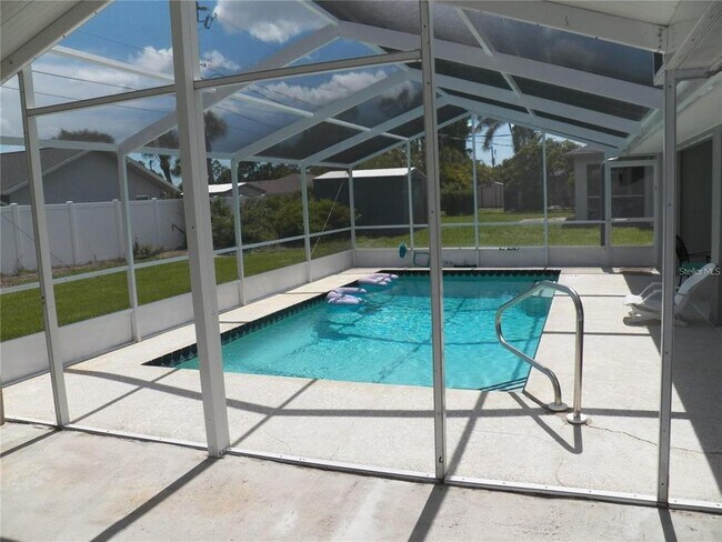 Building Photo - 23167 Turnbull Ave