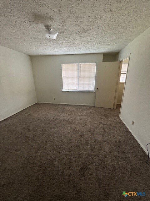 Building Photo - 501 N 46th St