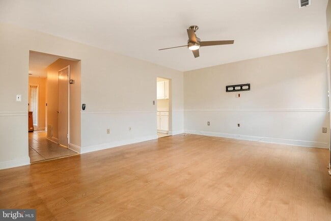 Building Photo - 1055 Cedar Ridge Ct