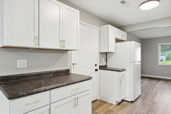 Building Photo - 714 Bethume Ct