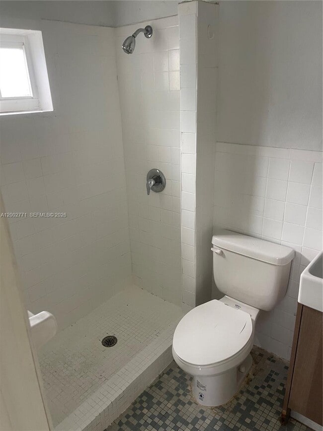 Building Photo - 115 NW 120th St