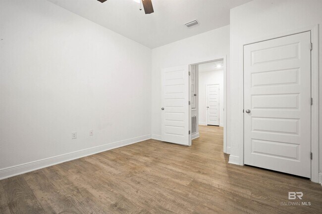 Building Photo - 13137 Cavalier St