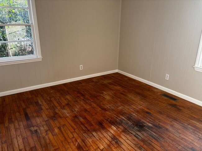 Building Photo - 5632 Birch Rd