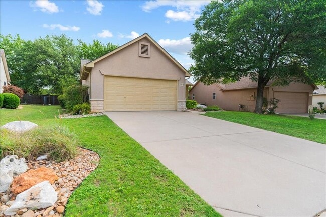 Building Photo - 104 Whitewing Way