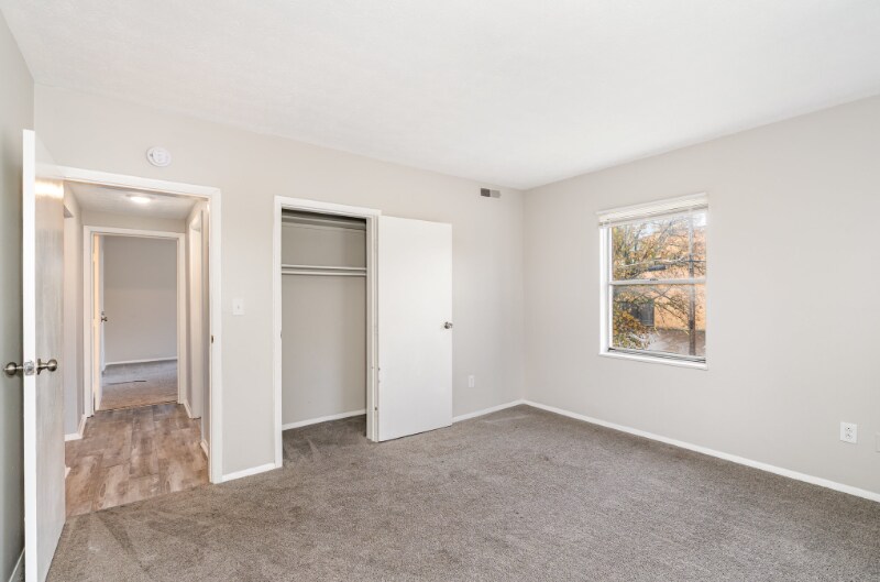 Building Photo - 562 Glenwood Ave