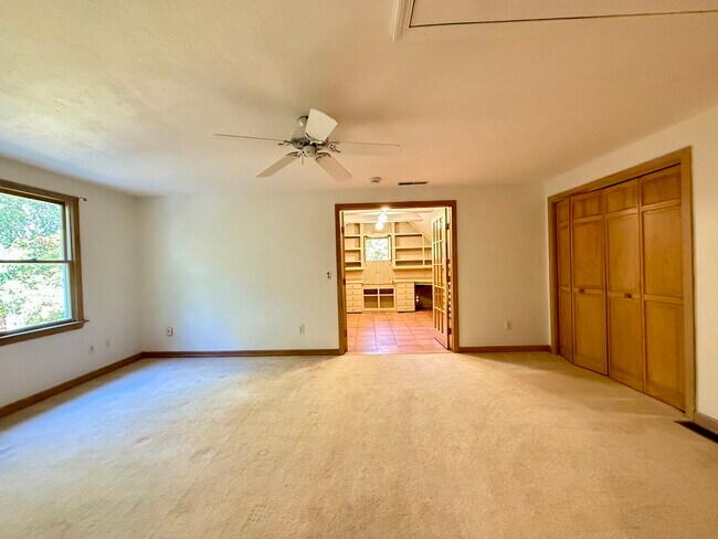 Building Photo - 19 Westerly Dr