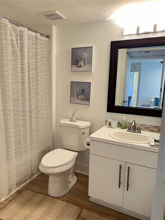 Building Photo - 460 S Park Rd