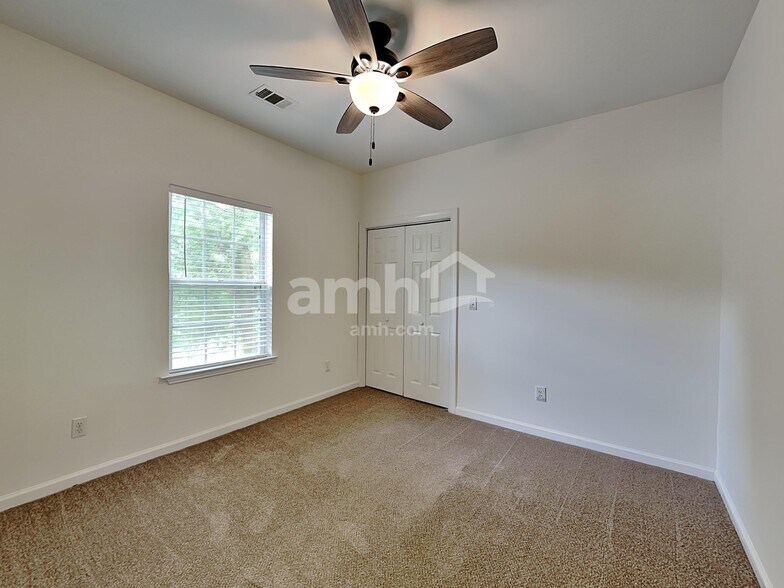 Building Photo - 5150 Hyde Trl