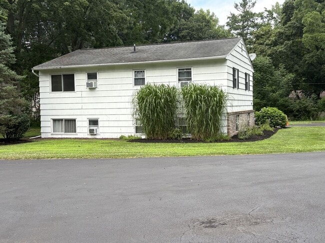 Building Photo - 732 Liberty St