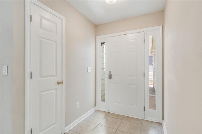 Building Photo - 4209 Zephyrhills Dr