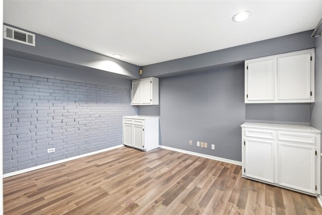 Building Photo - 6009 Leafwood Cir