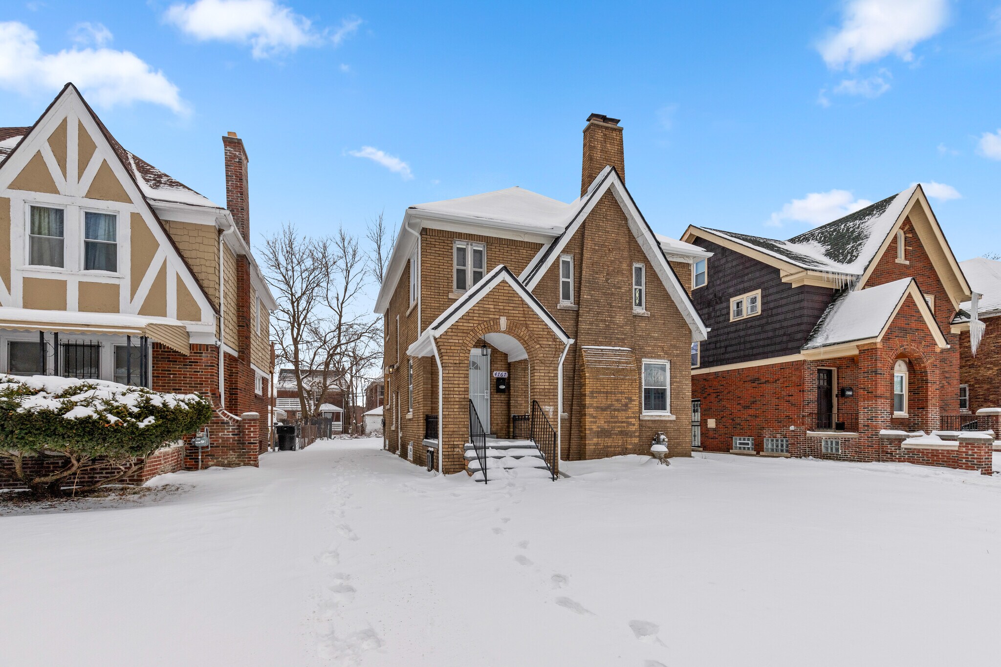 Building Photo - 4767 Sturtevant St
