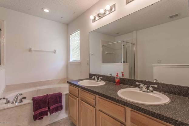 Building Photo - 12096 Coachman Lakes Way