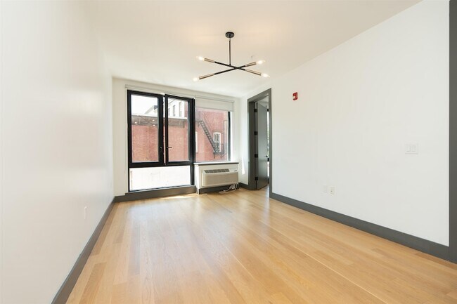 Building Photo - 424 Arlington Ave