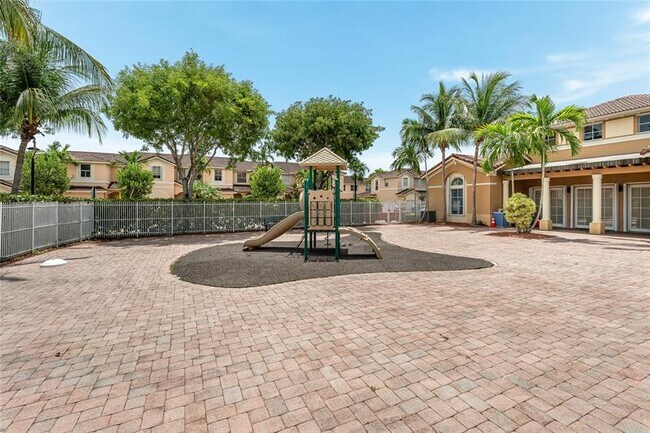 Building Photo - 12376 SW 126th Ave