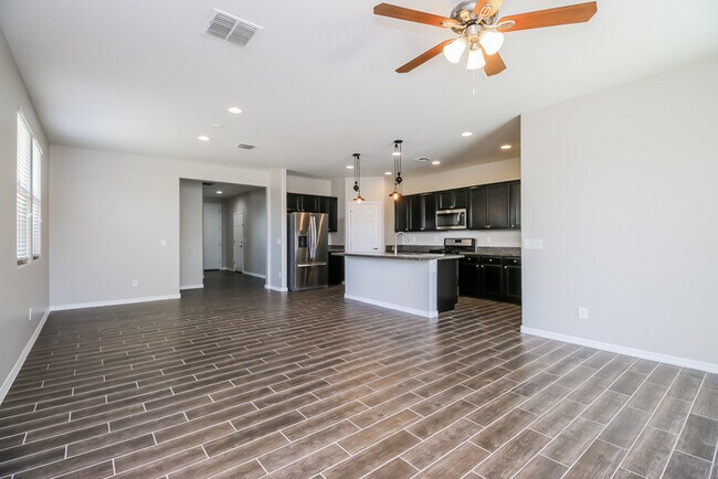 Building Photo - 35556 N Kelsee Dr