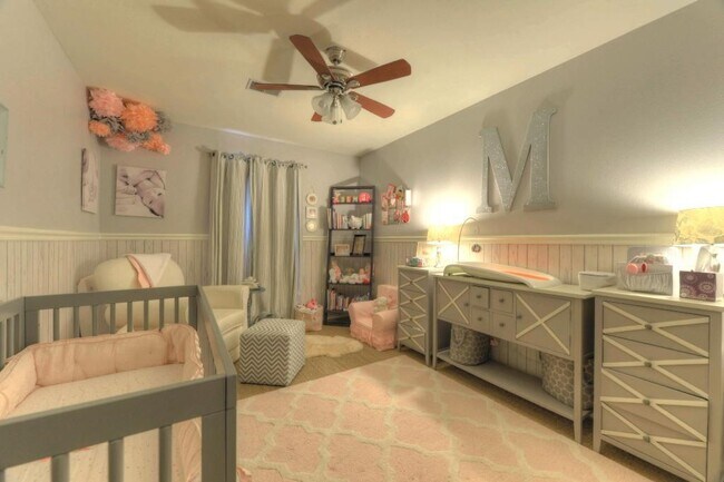 Building Photo - 14026 St Marys Ln