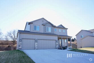 Building Photo - Hyda Hills 2-Story