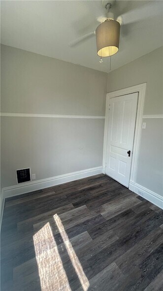 Building Photo - 401 N McKean St