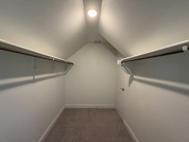 Building Photo - 7021 Lookout Ln