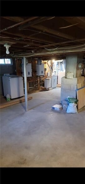 Building Photo - 45 Cottage St